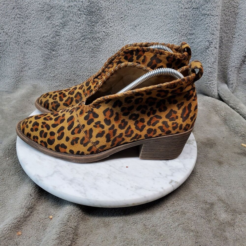 Volatile Shoes Womens 9 Calvary Flocked Faux Leather Leopard Ankle Boots *Read*
